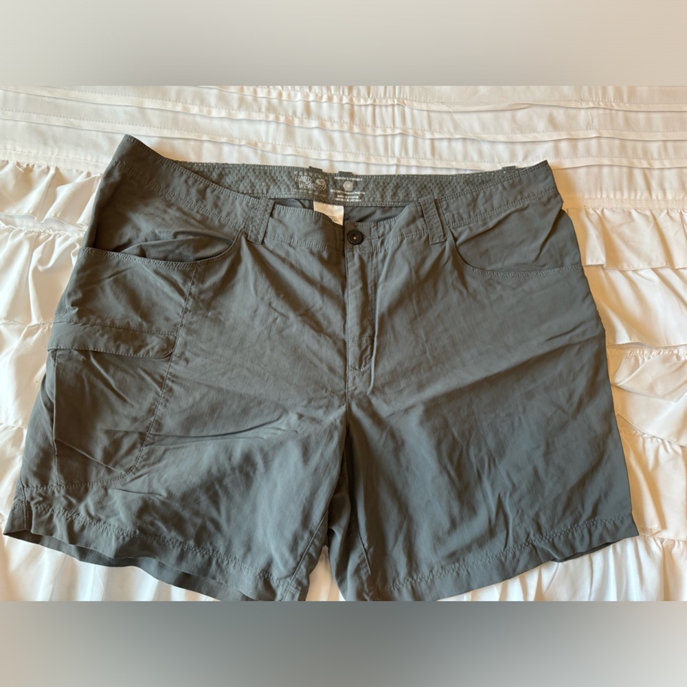 Mountain Hardware Shorts